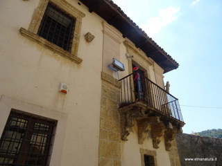 Piazza Duomo Mandanici